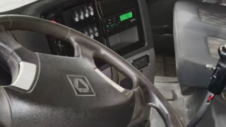 2022 XCMG QY80K5D vrachtwagenkraan – hydraulische rechte arm – contragewicht van 25 ton – beste prijs